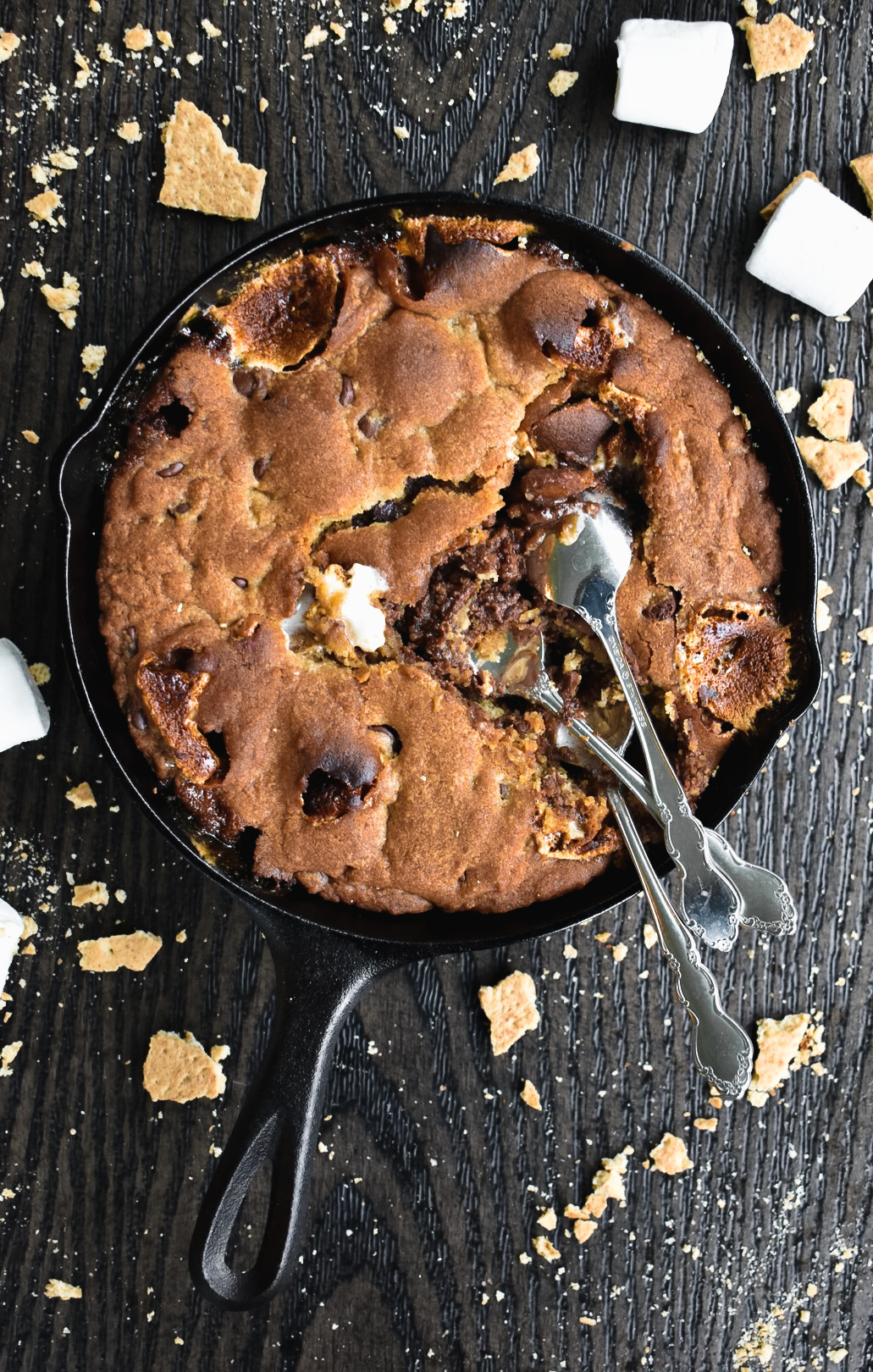 S'mores Skillet Cookie - Girl With The Iron Cast
